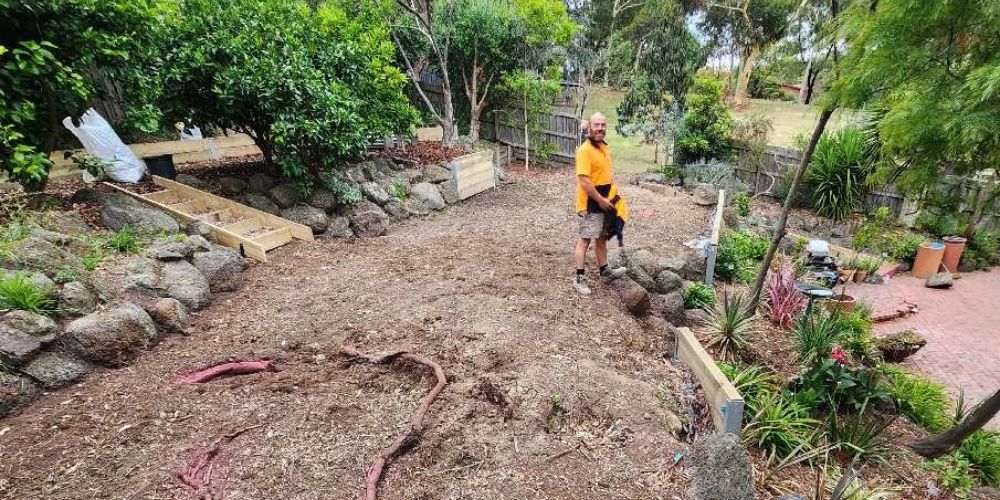 Backyard landscaping ideas - Hammer Excavations