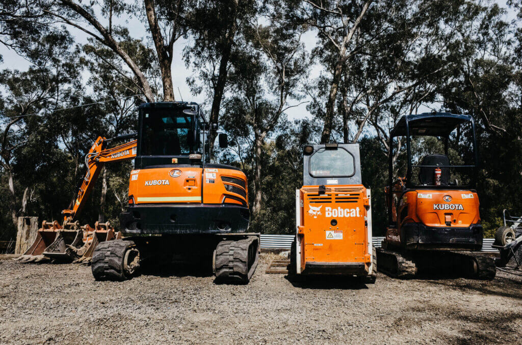 excavator hire melbourne, machine hire melbourne, machine dry hire melbourne