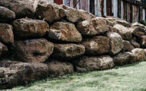 Retaining walls, rock retaining walls - Hammer Excavation