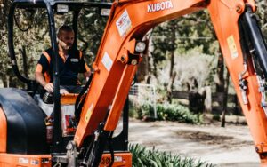 Why Melbourne Residents Should Invest in Professional Retaining Wall Builders -Hammer Excavations