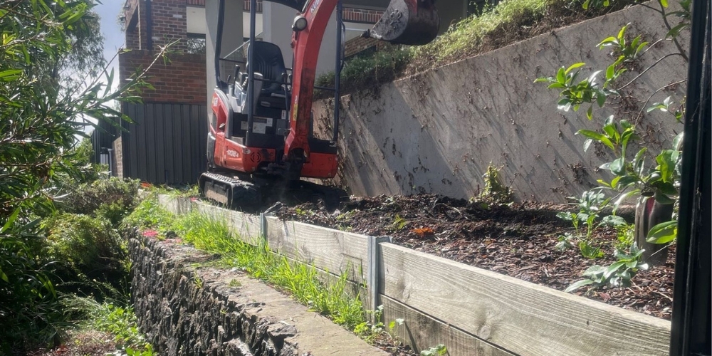 How To Negotiate With Your Neighbor on Retaining Walls - Hammer Excavations